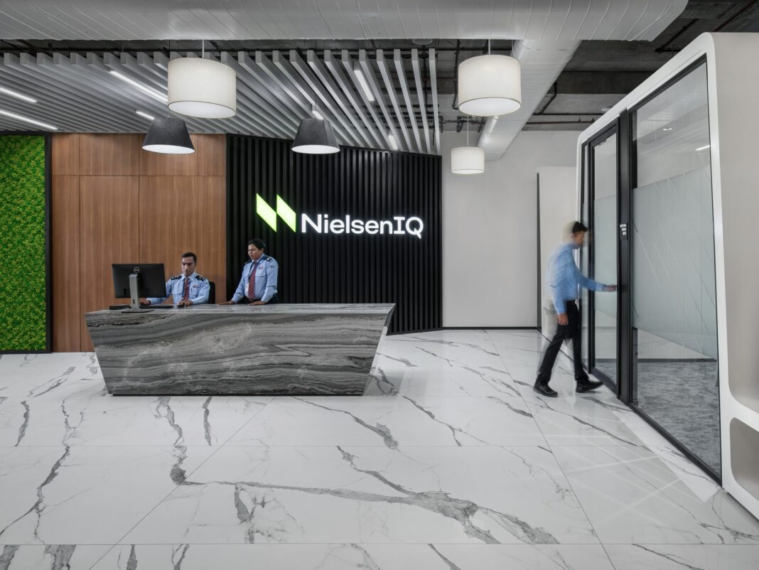 NielsenIQ готується до виходу на фондову біржу IPO NielsenIQ у 2025 році