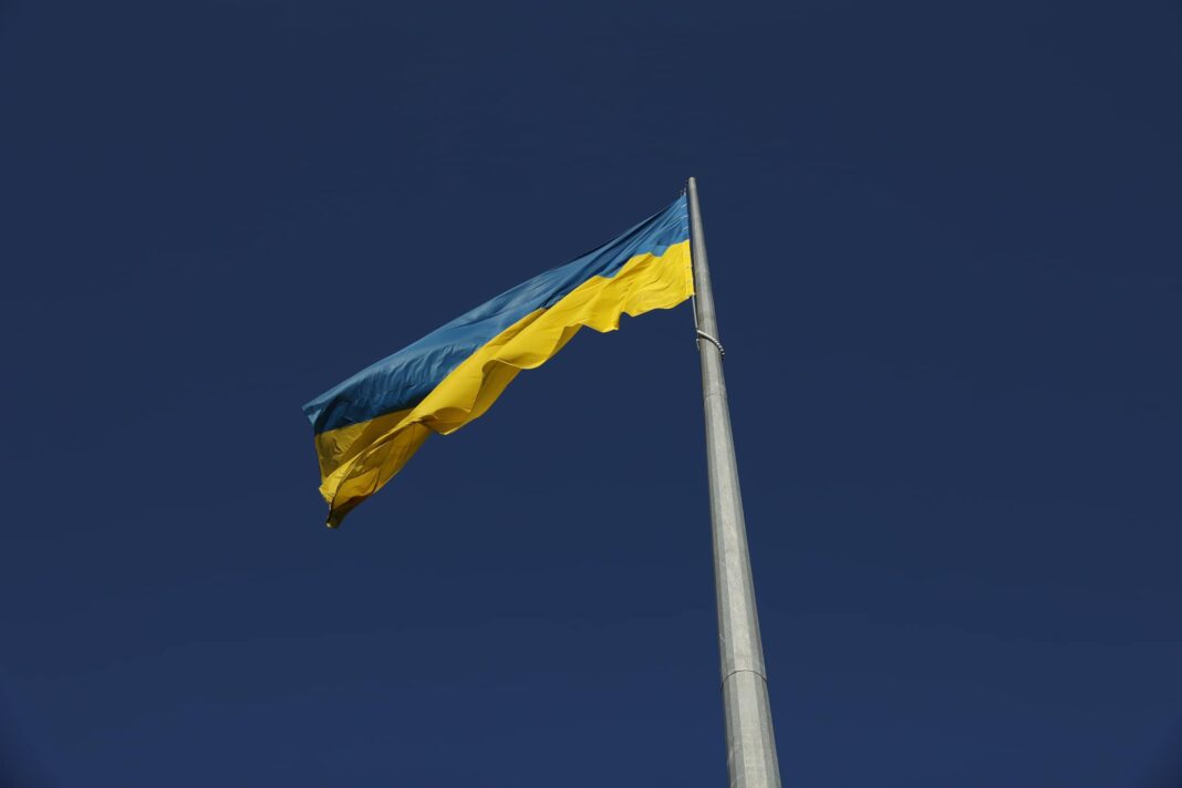 Українські акції продовжують падати