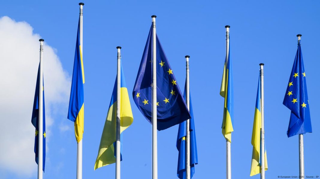 ЄС шукає варіанти фінансування дефіциту бюджету України