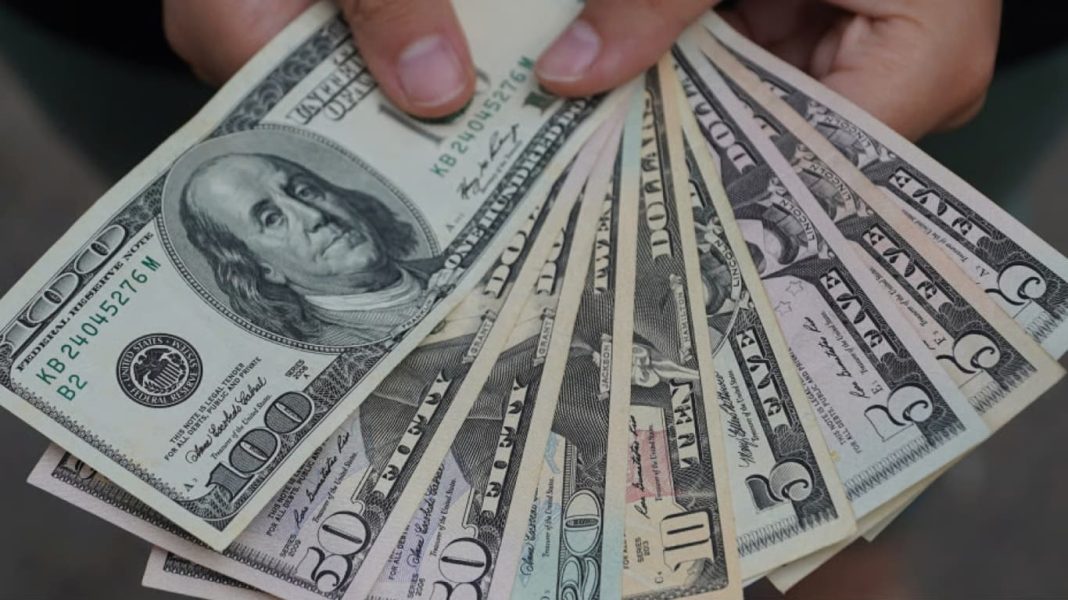 Долар різні банкноти