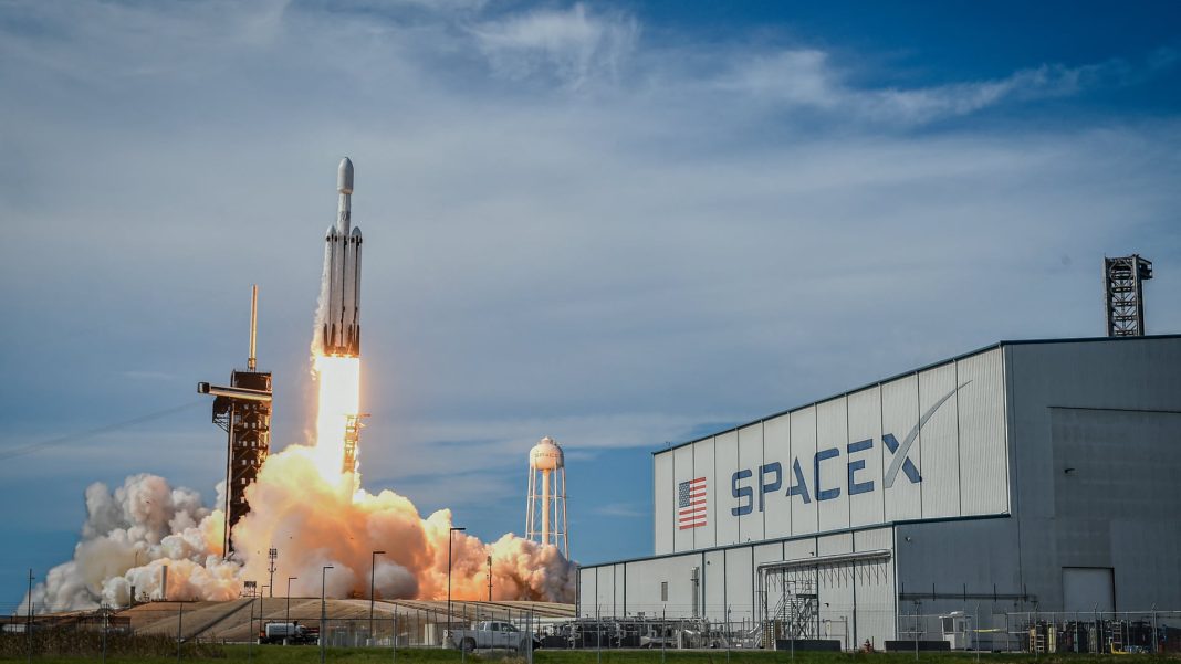 акції SpaceX