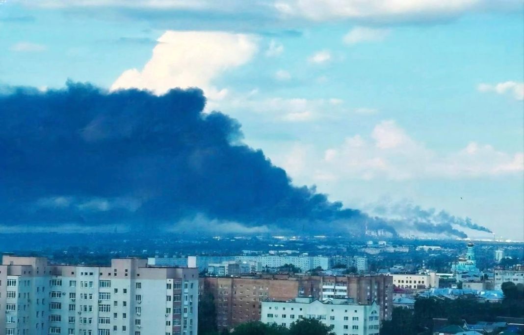 В Росії виведені з ладу майже всі НПЗ