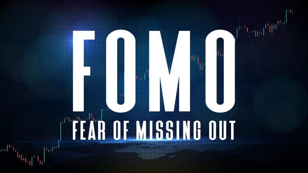 Що таке FOMO в інвестуванні та як його уникнути
